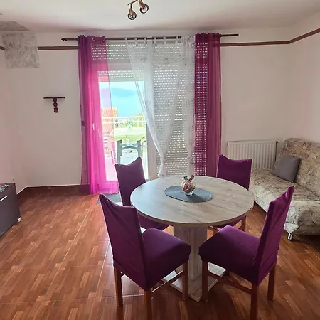 With Parking Space - 15823 Apartment Novi Vinodolski